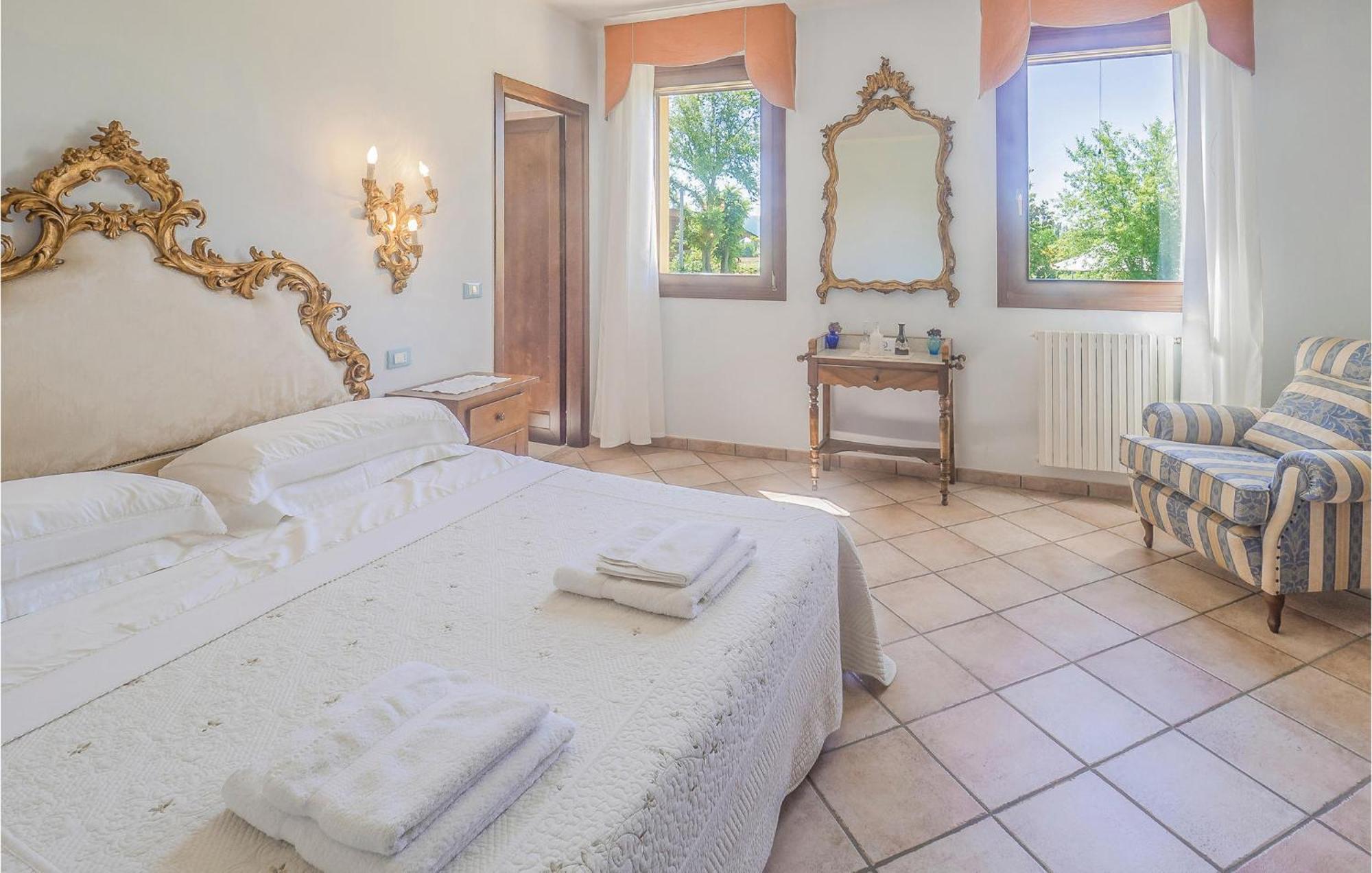 Awesome Home In Ariano Nel Polesine With Kitchen San Basilio Zewnętrze zdjęcie